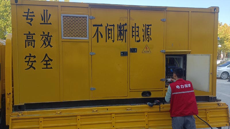 明光柴油发电机组和UPS电源配合使用时，如何避免切换过程中的电力中断？